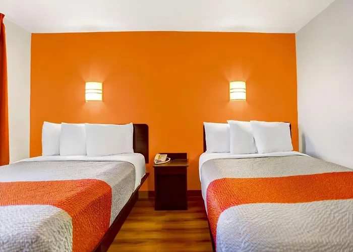 6-benson, Az Hotel 4*