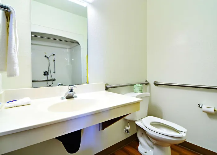 6-benson, Az 4*