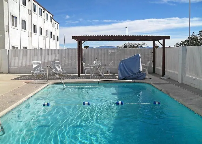 6-benson, Az 4* Benson